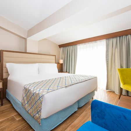 Ramada Plaza Antalya Hotel Exterior photo Deluxe Room