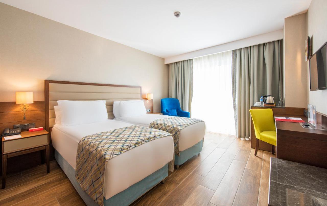 Ramada Plaza Antalya Hotel Exterior photo
